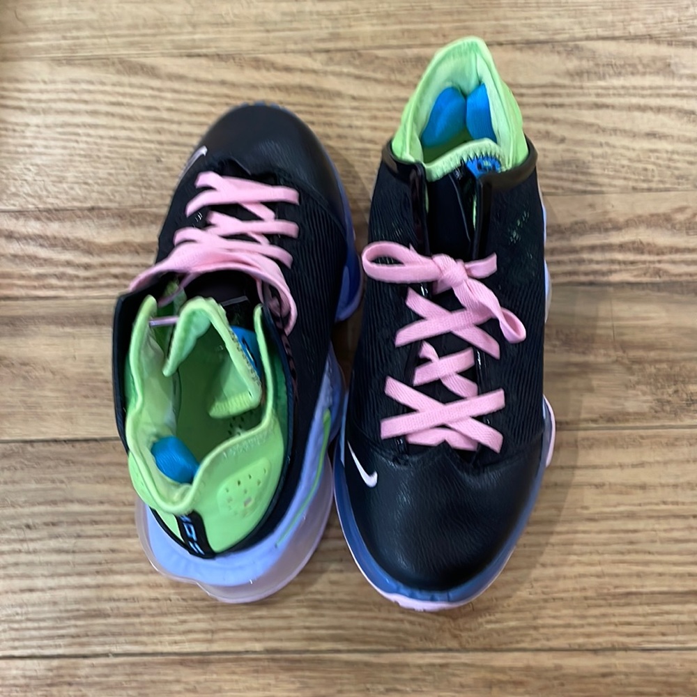 Nike men’s Lebrun James